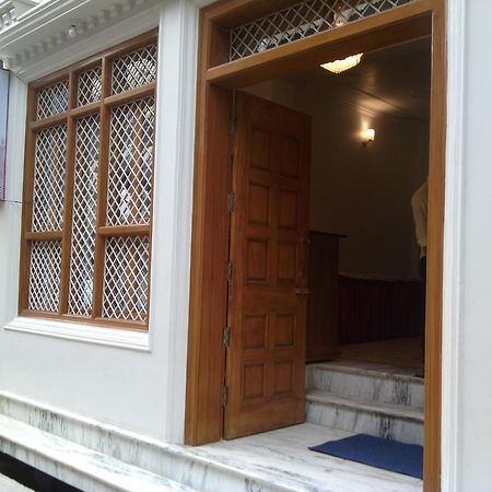 Dynasty Guest House バラナシ エクステリア 写真